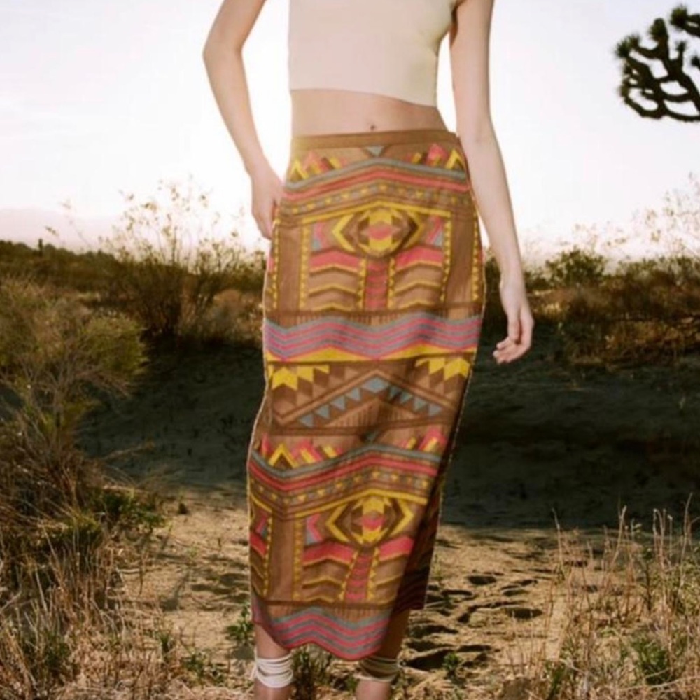 ZARA BOHO WESTERN/AZTEC EMBROIDERED 100% LINEN SKIRT